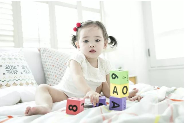 孩子不讓別的寶寶在家玩怎么辦 怎么開導(dǎo)孩子不讓別的孩子在家玩的行為 孩子不讓別的寶寶在家玩怎么辦 怎么開導(dǎo)孩子不讓別的孩子在家玩的行為