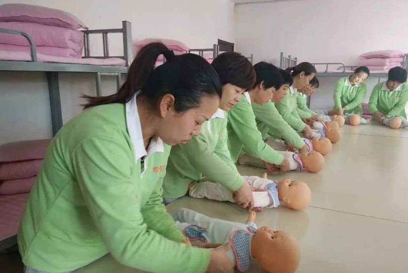 月嫂有什么等級區(qū)別 什么樣的月嫂公司比較好 月嫂有什么等級區(qū)別 什么樣的月嫂公司比較好