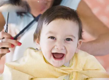 寶寶剃頭可以使頭發(fā)變多嗎 常剃頭并不能使頭發(fā)長(zhǎng)得更好 寶寶剃頭可以使頭發(fā)變多嗎 常剃頭并不能使頭發(fā)長(zhǎng)得更好