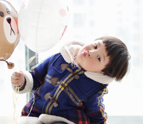 給寶寶拍照可以用閃光燈嗎 會(huì)影響嬰兒視力發(fā)育