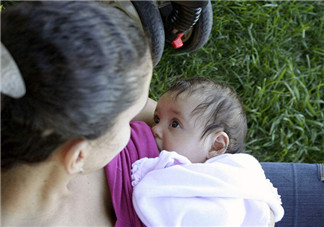 堅持親喂就會有奶水嗎 ?哺乳期怎么順利喂奶 堅持親喂就會有奶水嗎 ?哺乳期怎么順利喂奶