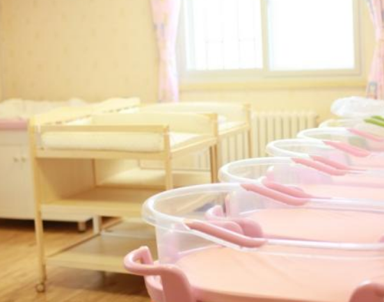 月子中心對(duì)寶寶護(hù)理怎么做2018 月子會(huì)所新生兒的護(hù)理流程 月子中心對(duì)寶寶護(hù)理怎么做2018 月子會(huì)所新生兒的護(hù)理流程