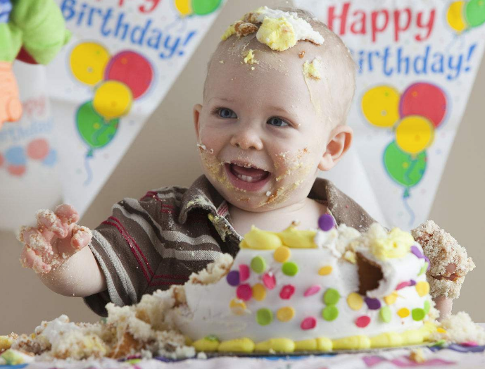 寶寶生日搞笑有愛的心情說說 寶寶生日幽默暖心的句子短語