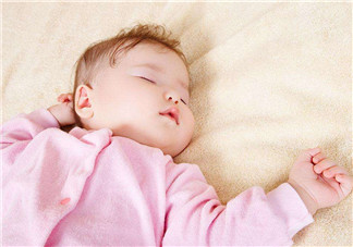 天熱寶寶肌膚水敏感怎么護理 膚質(zhì)個別差異大怎么保濕