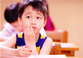 怎樣緩解孩子考前緊張 正確的給孩子做心理輔導 怎樣緩解孩子考前緊張 正確的給孩子做心理輔導