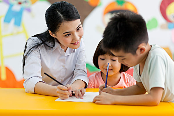 怎樣緩解孩子考前緊張 正確的給孩子做心理輔導 怎樣緩解孩子考前緊張 正確的給孩子做心理輔導