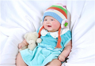 夏天坐月子寶寶穿什么 2018夏天新生兒可以穿短袖嗎