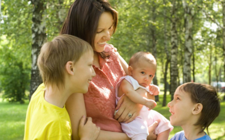 夏天坐月子寶寶穿什么 2018夏天新生兒可以穿短袖嗎