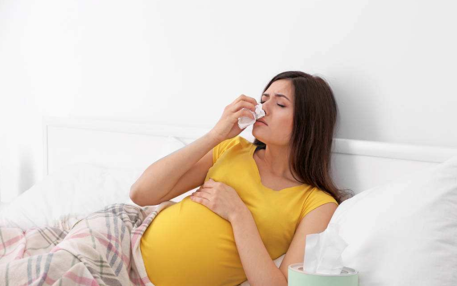 孕婦夏天感冒怕熱是扇電風扇還是吹空調 孕期感冒怎么去熱