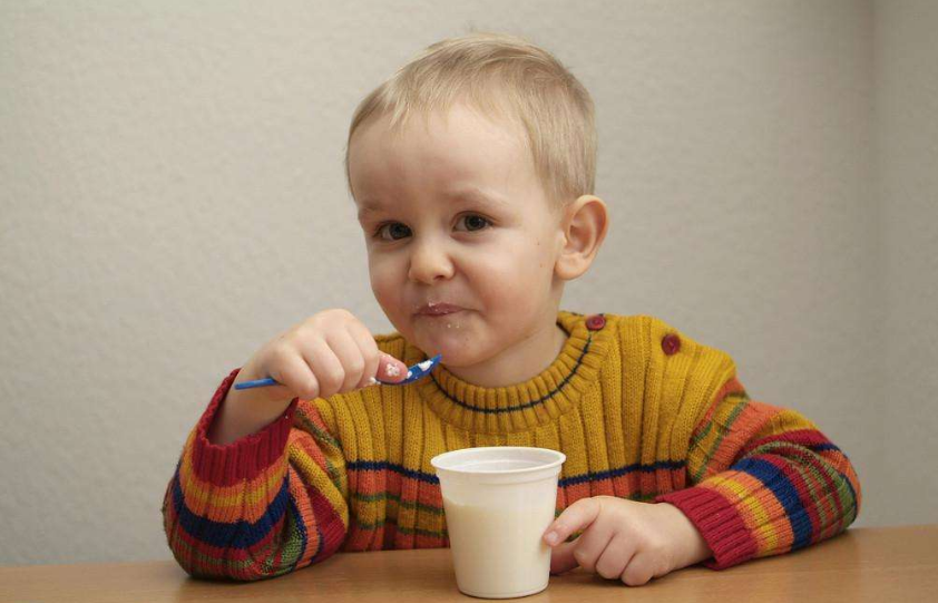 怎么給孩子選擇適合他的食物和日用品 寶寶生活用品選擇指南2018