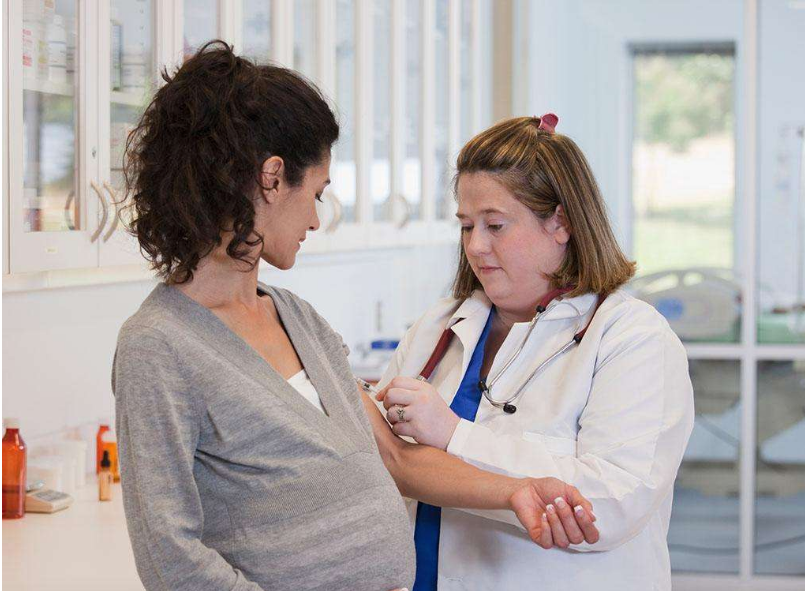 孕婦胃食道逆流嚴(yán)重怎么辦 孕期胃食道逆流癥怎么治