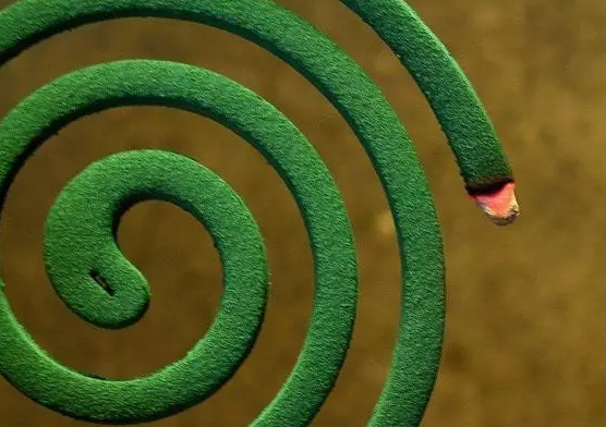 夏天家里點蚊香小孩會中毒嗎 夏天有寶寶家里怎么驅蚊