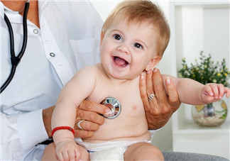 小孩身上長紅疹是什么病 小孩得了皰疹性咽峽炎會不會身上長包