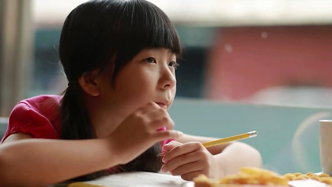 孩子玩手機看電視會導致近視嗎 怎么合理的預防近視眼2018 孩子玩手機看電視會導致近視嗎 怎么合理的預防近視眼2018