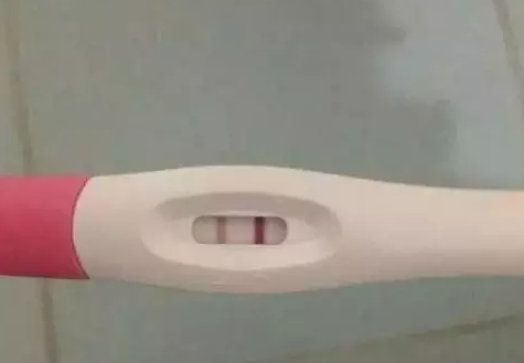 驗孕棒一深一淺是怎么回事2018 驗孕棒一深一淺懷了還是沒懷