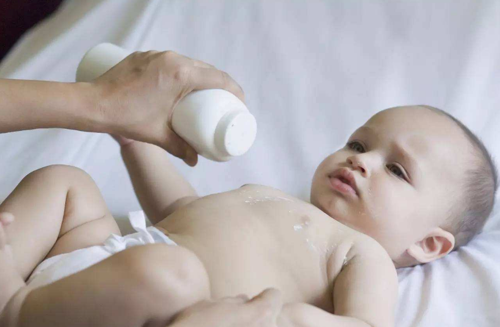 寶寶長痱子心疼的心情說說 寶寶哭得叫人心疼的句子感慨 寶寶長痱子心疼的心情說說 寶寶哭得叫人心疼的句子感慨