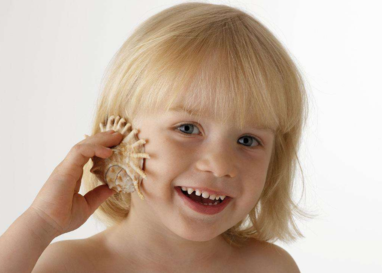 看著孩子成長的心情說說 陪伴孩子長大進(jìn)步的感慨句子