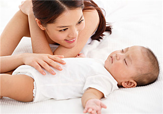 女人帶孩子不容易的心情說說  一個人帶孩子很累說說句子