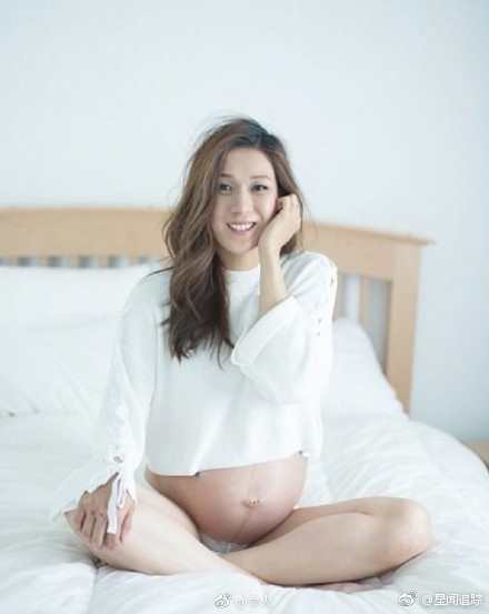 鐘嘉欣懷孕懷的是男孩還是女孩 鐘嘉欣二胎性別是什么 鐘嘉欣懷孕懷的是男孩還是女孩 鐘嘉欣二胎性別是什么