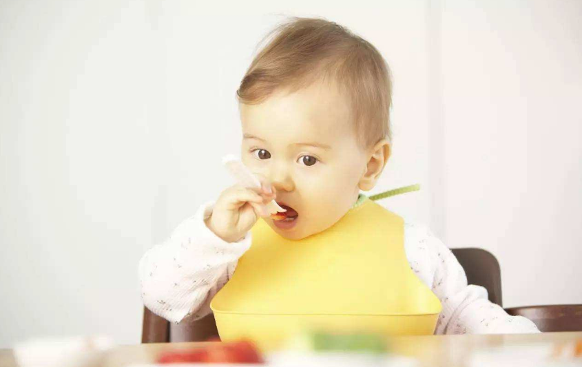 夏季暑濕脾虛積食怎么辦 如何讓寶寶脾胃變好