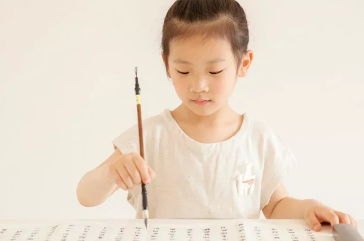 暑假報(bào)什么興趣班2018 暑假要不要給孩子報(bào)興趣班