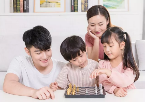 沒時間陪孩子說說 沒時間陪伴孩子感到愧疚 沒時間陪孩子說說 沒時間陪伴孩子感到愧疚