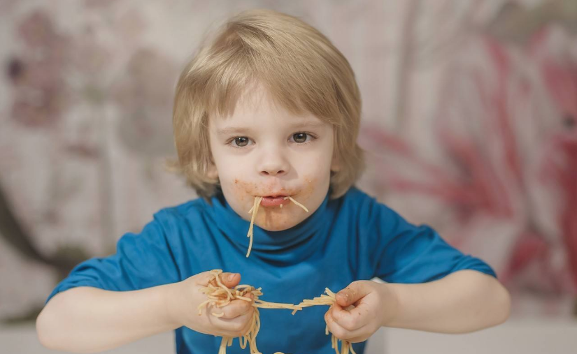 孩子調皮的搞笑心情說說 寶寶調皮搗蛋可愛的幽默句子