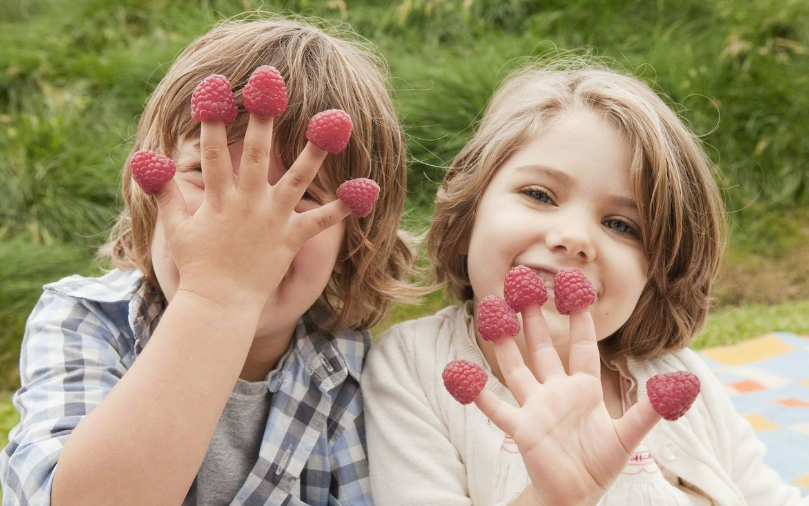 孩子調皮的搞笑心情說說 寶寶調皮搗蛋可愛的幽默句子