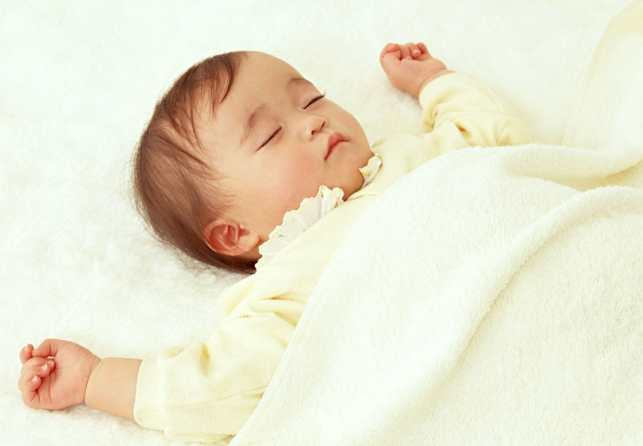 寶寶睡著后的心情說說 媽媽感慨寶寶終于睡著了的說說句子