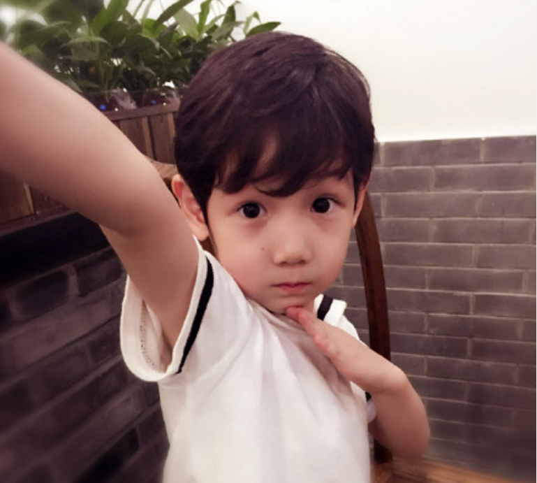 楊爍女兒參加爸爸去哪兒6嗎 楊爍老婆是誰(shuí) 楊爍女兒參加爸爸去哪兒6嗎 楊爍老婆是誰(shuí)