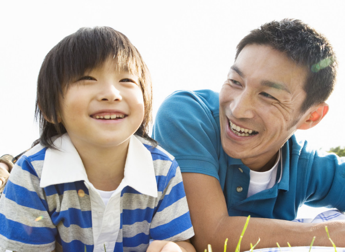 父親在孩子成長中的影響 父親有助于孩子健全人格的形成