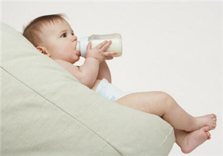 斷奶漲奶難受發朋友圈配文 寶寶斷奶媽媽漲奶難受的心情說說