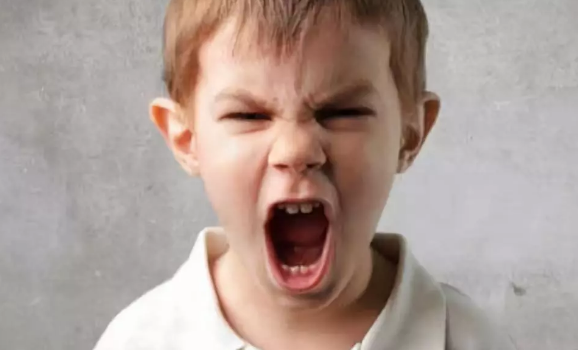 寶寶入園不適應有哪些表現 寶寶上幼兒園不哭鬧會不適應嗎