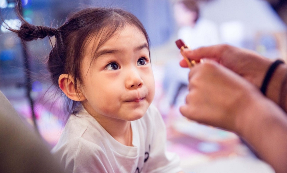 戚薇3歲女兒詞匯量大怎么教的 為什么Lucky年紀小有想法