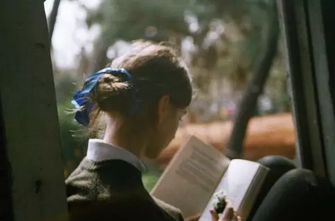 怎么培養(yǎng)孩子語文習(xí)慣2018 暑假提高小孩語文閱讀成績方法