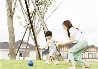 在家帶孩子不容易的心情說說 感慨在家帶孩子情緒不好的說說朋友圈