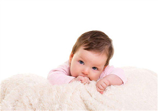 寶寶長(zhǎng)牙痛擦什么好 舒緩長(zhǎng)牙不適怎么做