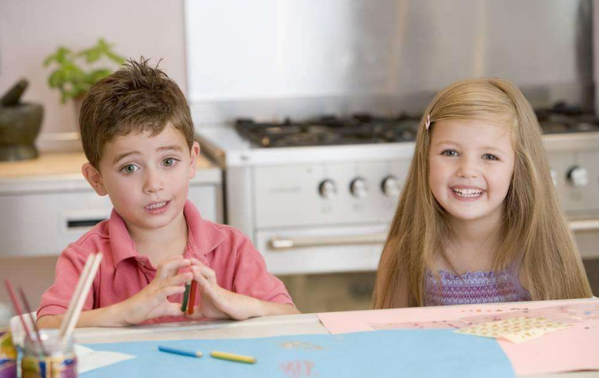 孩子性格內向沒有朋友怎么辦 怎么培養性格內向孩子交友能力 孩子性格內向沒有朋友怎么辦 怎么培養性格內向孩子交友能力