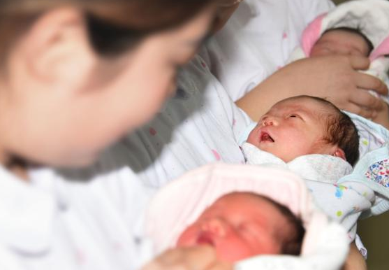 2018生小孩多的家庭有獎勵嗎 獎勵生育的研究及效果正在進行