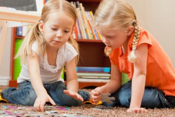 夏天寶寶穿什么不受涼 空調房寶寶穿衣服不受涼方法