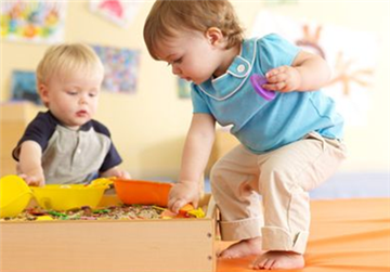 寶寶特別認生怎么辦 順應孩子的步調別勉強孩子 寶寶特別認生怎么辦 順應孩子的步調別勉強孩子