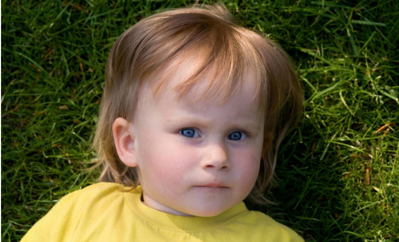 幼兒眼睛也需要防曬嗎 夏天寶寶出行眼睛要不要防曬 幼兒眼睛也需要防曬嗎 夏天寶寶出行眼睛要不要防曬