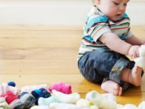 寶寶學步鞋軟底好還是硬底好 寶寶學步鞋鞋底軟硬怎么選擇