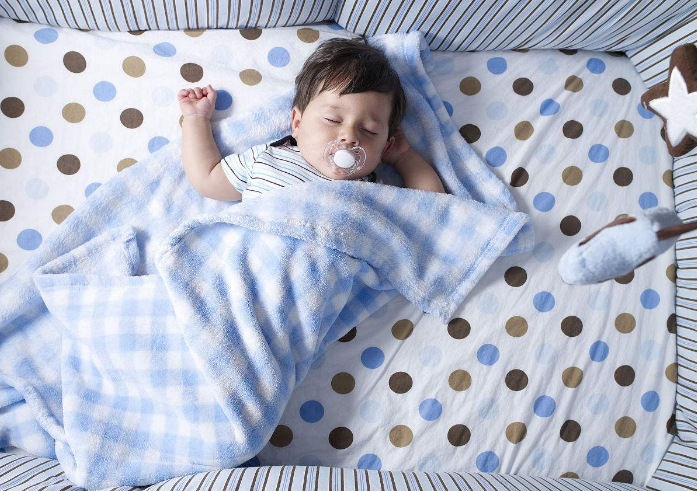 防蚊液噴在衣服上有沒有效 穿上長袖就可防止蚊子叮咬嗎 防蚊液噴在衣服上有沒有效 穿上長袖就可防止蚊子叮咬嗎