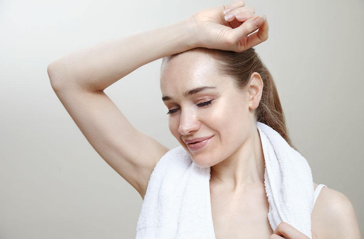 天氣熱出汗可以減肥嗎 夏季減肥還是要飲食與運動相結合