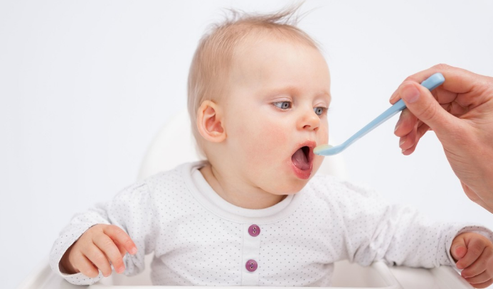 夏天孩子中暑了怎么辦 小孩中暑有什么癥狀2018