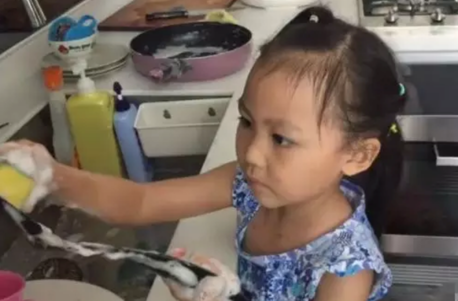 蔡少芬怎么教育兩個女兒 2018為什么生二胎越來越多