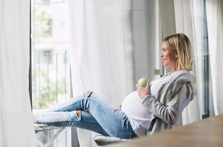 夏季胎兒會感覺到季節的冷熱嗎 孕婦上火對胎兒有影響嗎 夏季胎兒會感覺到季節的冷熱嗎 孕婦上火對胎兒有影響嗎