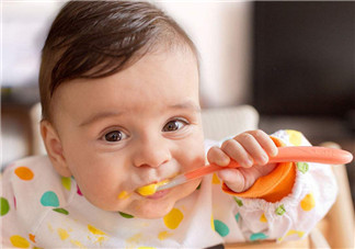 如何分辨孩子是吃不下還是愛玩 三伏天寶寶不吃飯怎么辦2018 如何分辨孩子是吃不下還是愛玩 三伏天寶寶不吃飯怎么辦2018