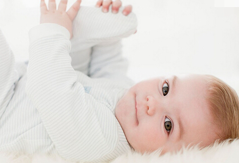 嬰幼兒開空調(diào)多少度合適 嬰幼兒吹空調(diào)要注意什么2018 嬰幼兒開空調(diào)多少度合適 嬰幼兒吹空調(diào)要注意什么2018